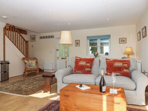 Living area - The Wheelhouse (Honiton)