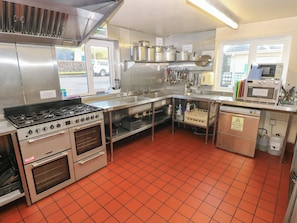 Fridge, dishwasher, cookware/dishes/utensils - Glyntawe Outdoor Centre (Swansea)