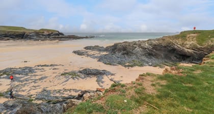 Constantine Bay