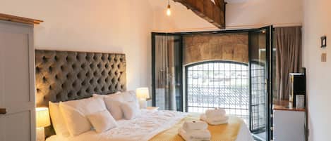 2 habitaciones, decoración personalizada y muebles diferentes