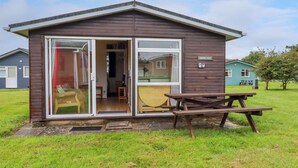 Outdoor dining - Pepper Cove (Wadebridge)