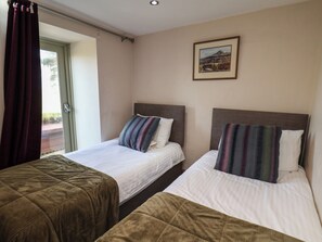 Cottage | 2 bedrooms, individually decorated, individually furnished, free WiFi - Horseshoe Cottage (Middlesbrough)