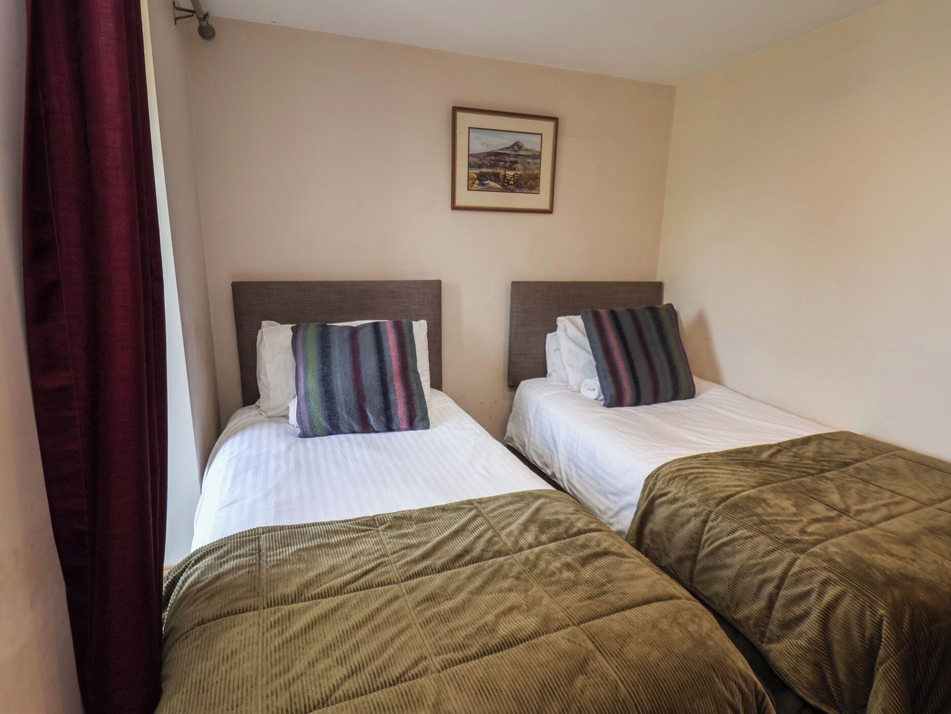 Cottage | 2 bedrooms, individually decorated, individually furnished, free WiFi