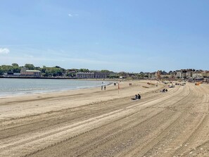 Beach nearby - One @ No36 (Weymouth)