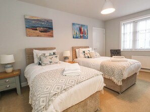 2 habitaciones, decoración personalizada y muebles diferentes 