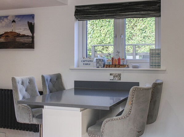 Cottage | Dining - Old Police House (Salcombe)