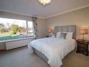 4 bedrooms, individually decorated, individually furnished, free WiFi - Nelly's House (Gortahork)