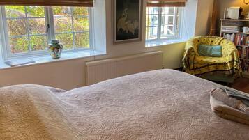 3 bedrooms, individually decorated, individually furnished, free WiFi