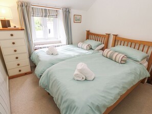 2 bedrooms, individually decorated, individually furnished, free WiFi