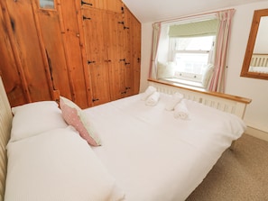 2 bedrooms, individually decorated, individually furnished, free WiFi - Penhaven (Helston)