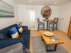 Living area - The Loft @ No36 (Weymouth)