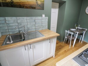 Fridge, electric kettle, toaster, cookware/dishes/utensils - 64 Front Street (Bishop Auckland)