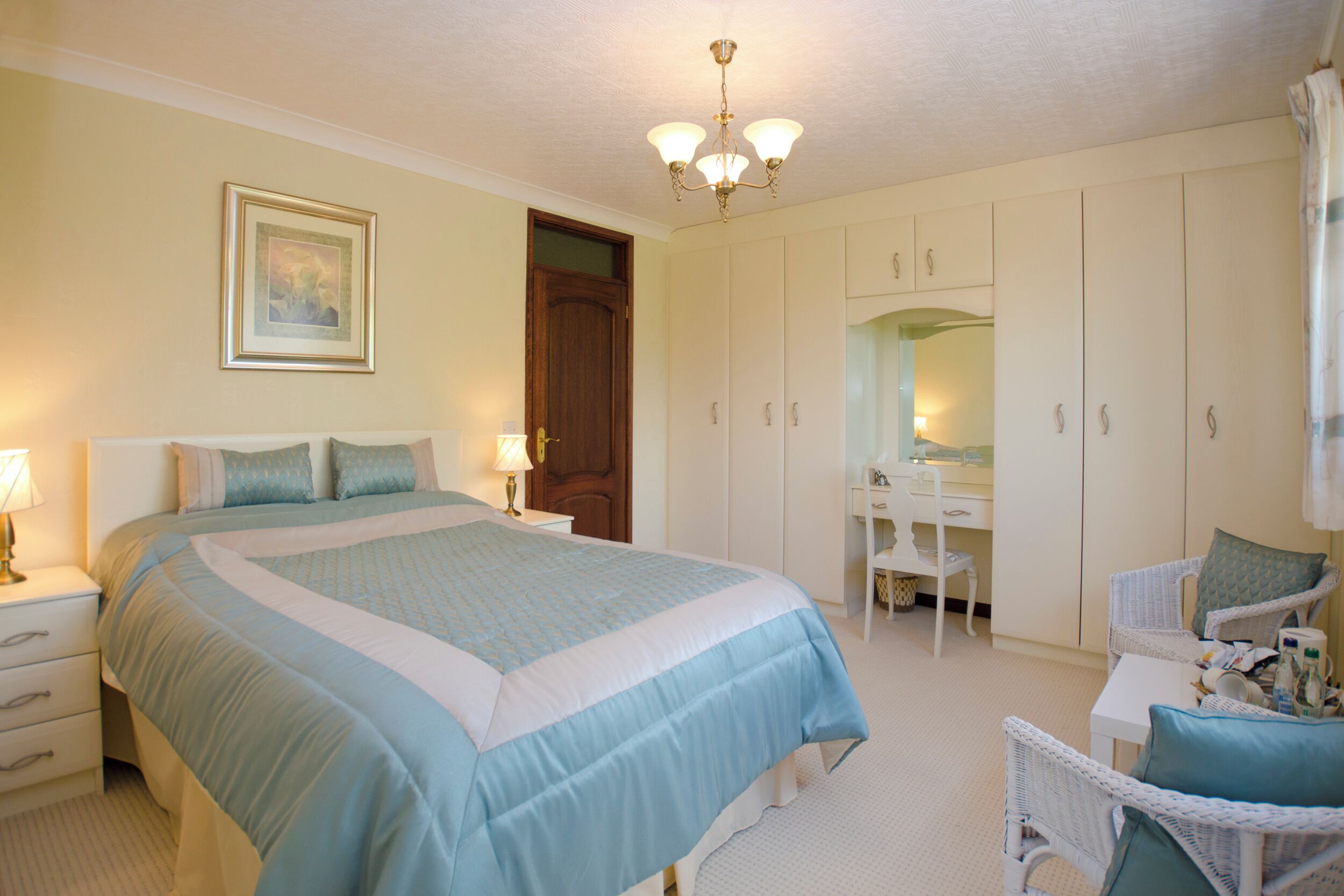 6 bedrooms, individually decorated, individually furnished, free WiFi