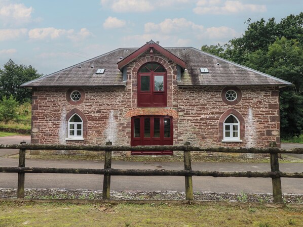 Exterior - Meadow Cottage (Carmarthen)