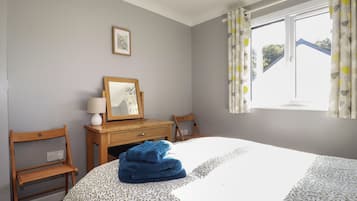 2 bedrooms, individually decorated, individually furnished, free WiFi