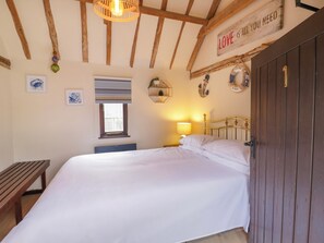 8 bedrooms, individually decorated, individually furnished, free WiFi - Rough Hill House (Chelmsford)