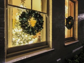 Exterior detail - Rough Hill House (Chelmsford)