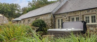 St Dogwells Barn