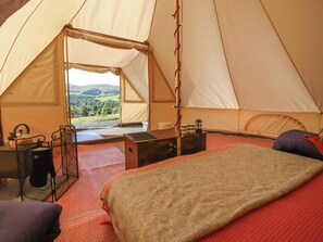 1 多间卧室、特色装修、特色家居