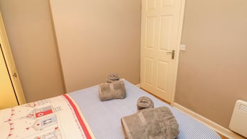2 habitaciones, decoración personalizada y muebles diferentes