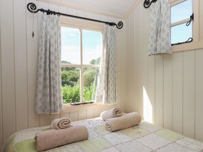 1 bedroom, individually decorated, individually furnished, free WiFi