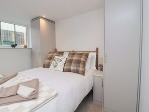 2 bedrooms, individually decorated, individually furnished, free WiFi