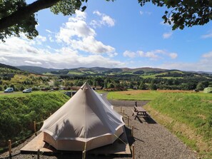 Outdoor dining - Kailzie (Peebles)