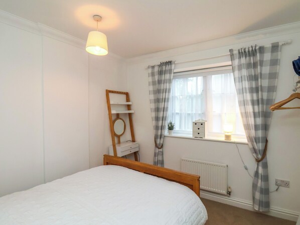 2 bedrooms, individually decorated, individually furnished, free WiFi - 1 Johnson's Yard (Guisborough)