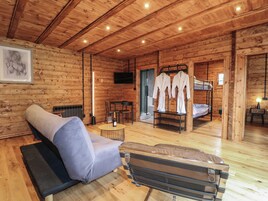 2 dormitorios, decoración individual, mobiliario individual