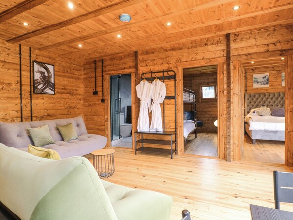 2 bedrooms, individually decorated, individually furnished, free WiFi - Chicken Run (Oakham)