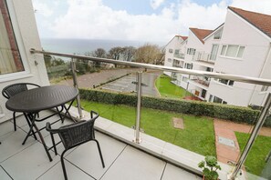 Outdoor dining - Godrevy View (St Ives)