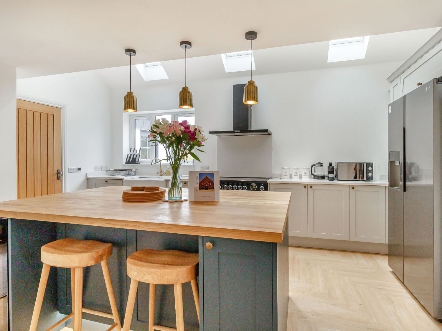 Fridge, dishwasher, electric kettle, toaster