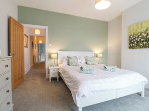 2 habitaciones, decoración personalizada y muebles diferentes