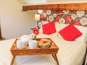 2 habitaciones, decoración personalizada y muebles diferentes