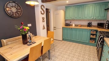 Fridge, dishwasher, electric kettle, toaster