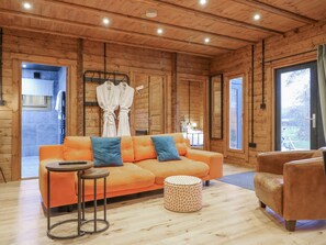 Cottage | Interior - Bee Hive (Oakham)