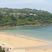 5 Lyonesse Apartments