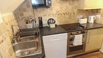 電冰箱、洗碗機、電熱水壺、烤麵包機