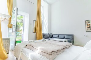 Basic Room | Iron/ironing board, free WiFi, bed sheets