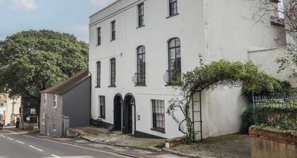 Flat 2, St Agnes House