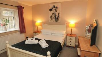 2 habitaciones, decoración personalizada y muebles diferentes