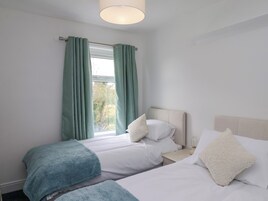 3 habitaciones, decoración personalizada y muebles diferentes
