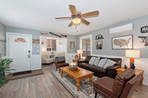 Cabane Signature, 2 chambres, cuisine, vue montagne | Salle de séjour