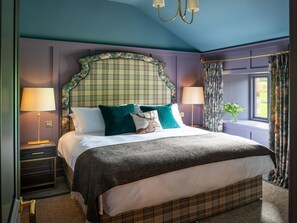 4 عدّة غرف نوم وبديكورات فريدة لكل غرفة وطراز فريد لكل وحدة