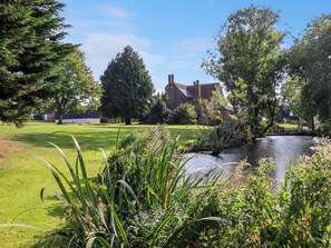 Property grounds - Goss Hall (Canterbury)