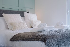 6 chambres, décoration personnalisée, ameublement personnalisé