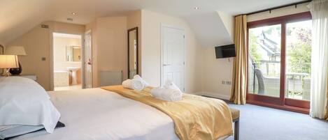 3 bedrooms, individually decorated, individually furnished, free WiFi