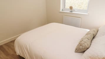 2 bedrooms, individually decorated, individually furnished, free WiFi