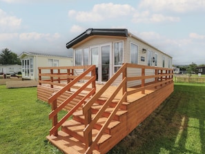 Exterior - Hazel (Denny)