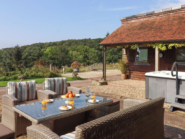 Outdoor dining - Sherway Shippen (Exeter)